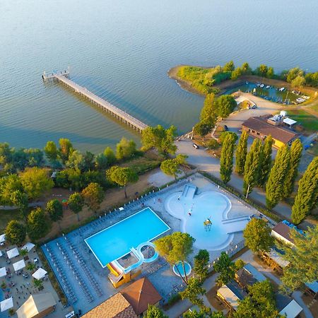 Trasimeno Glamping Resort Маджоне Экстерьер фото
